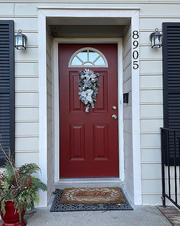 1st image of 8905 Milbrae Ct