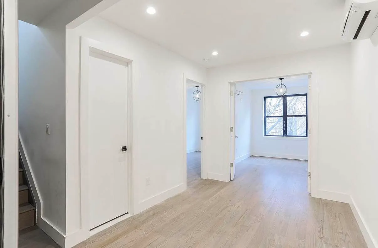 824 Saint Johns Place — Photo 4