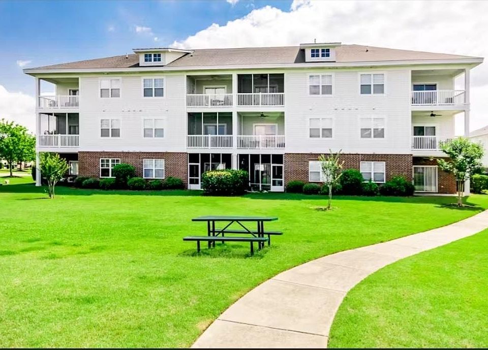 1st image of 500 Wickham Dr. #1063