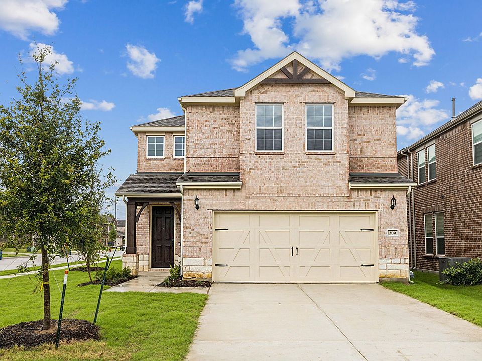 1st image of 300 Willowmore Dr