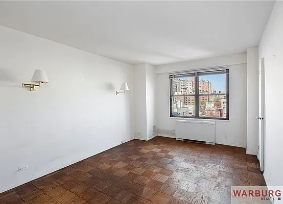 Sold by Warburg | media 15