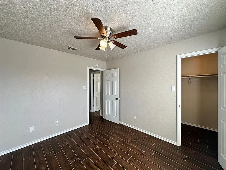 1910 Michele Dr — Photo 31