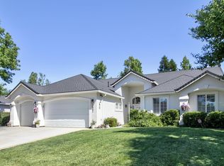 2962 Henrys Fork Dr, Redding, CA 96002