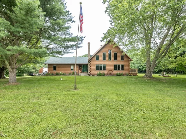 5621 Schustrich Rd, Mantua, OH 44255