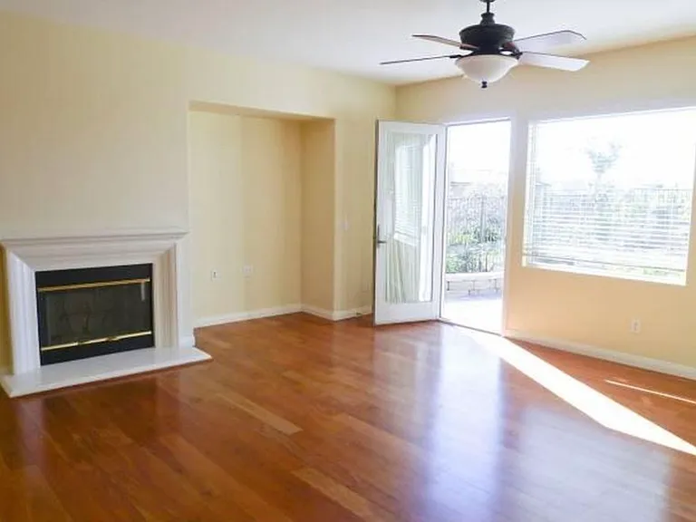 7183 Primrose Ln — Photo 2