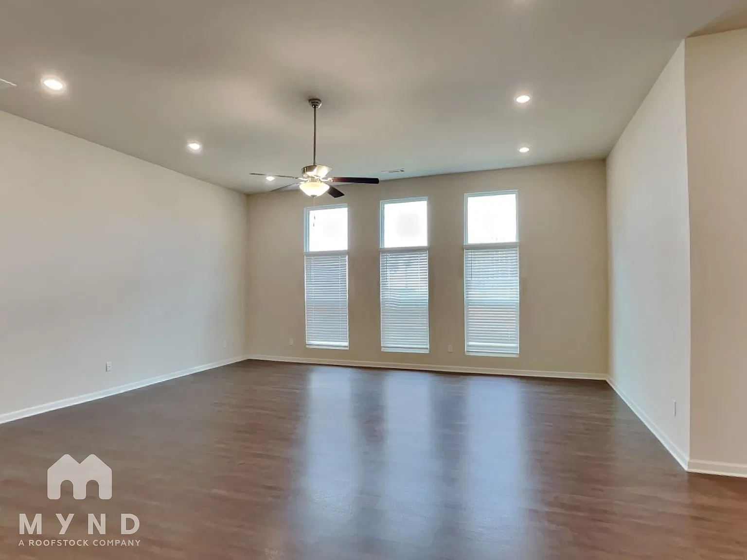 4 bed, 2.0 bath, 2043 sqft, $1,895 — Photo 4
