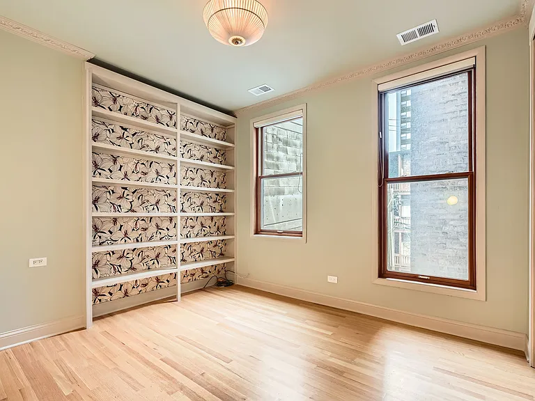 1242 W Winnemac Ave #2E — Photo 9