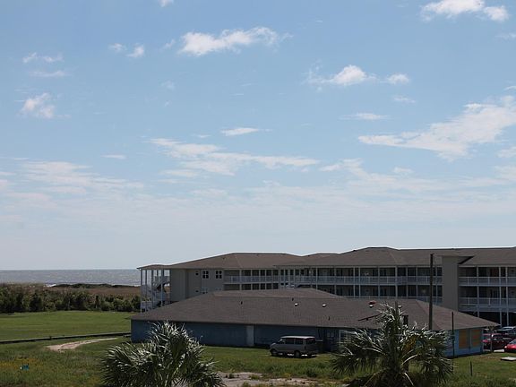 3rd image of 5721 E Oak Island Dr APT 1