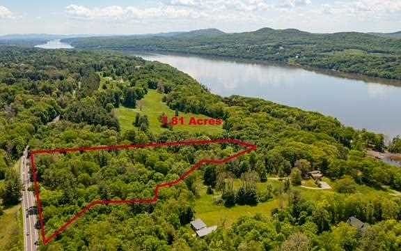 2nd image of 4591 Albany Post Rd