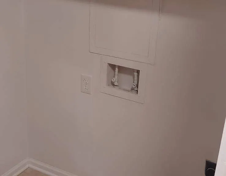 109 Madrid Ct — Photo 7