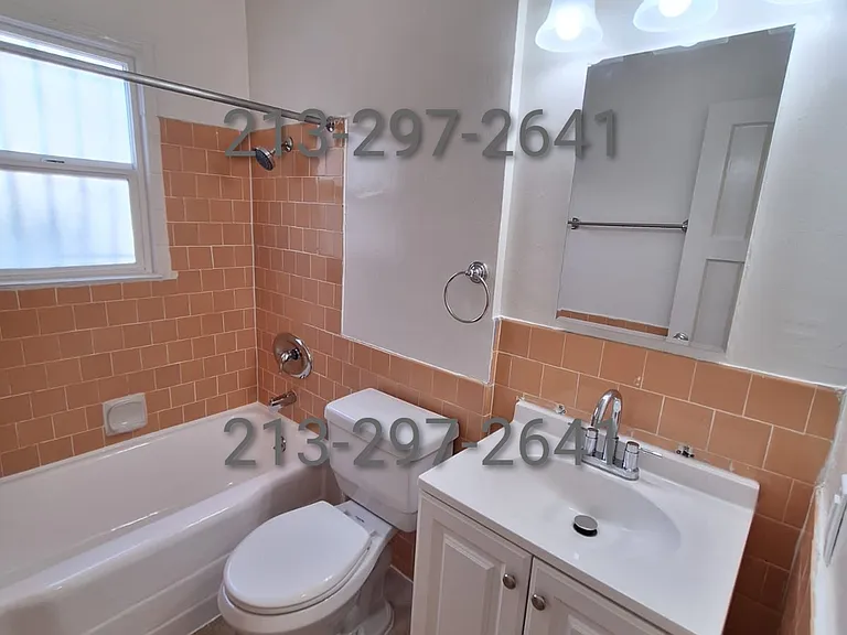 145 1/2 S Hoover St — Photo 13