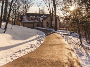 49 Thomas Rd NE, Granville, OH 43023