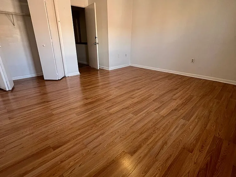 1610 W Diamond St — Photo 16