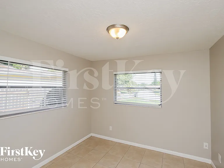 1056 Matador Dr — Photo 10