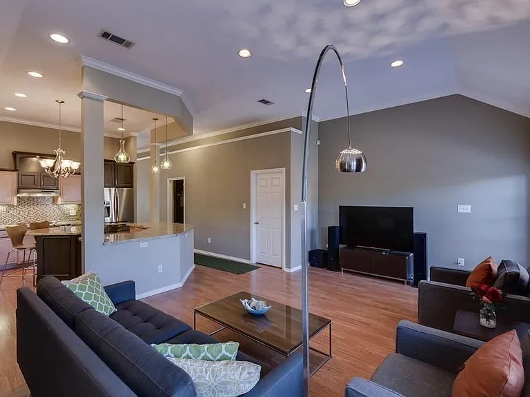 4035 Briarbend Rd — Photo 11