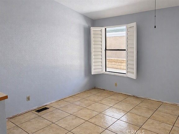 5th image of 42428 Bodie Rd