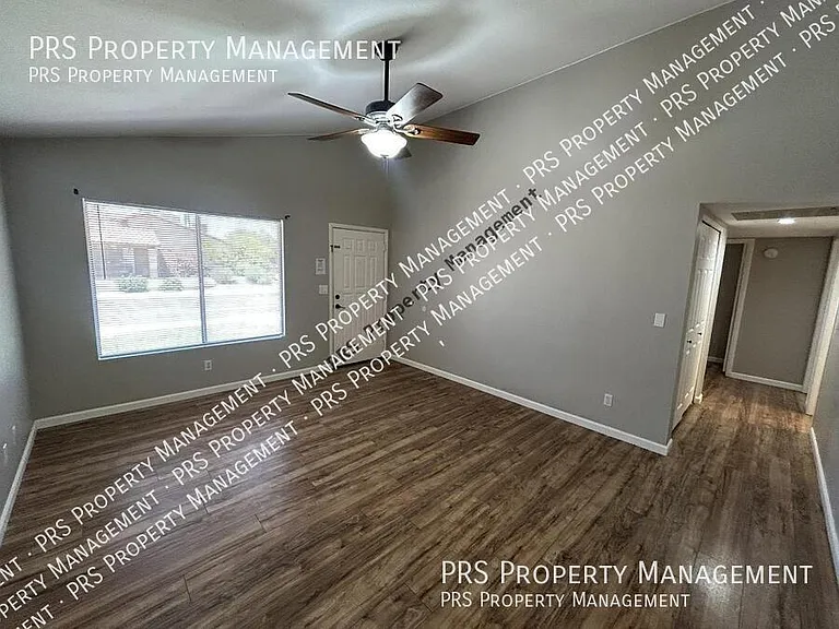 2207 W Monroe St — Photo 6