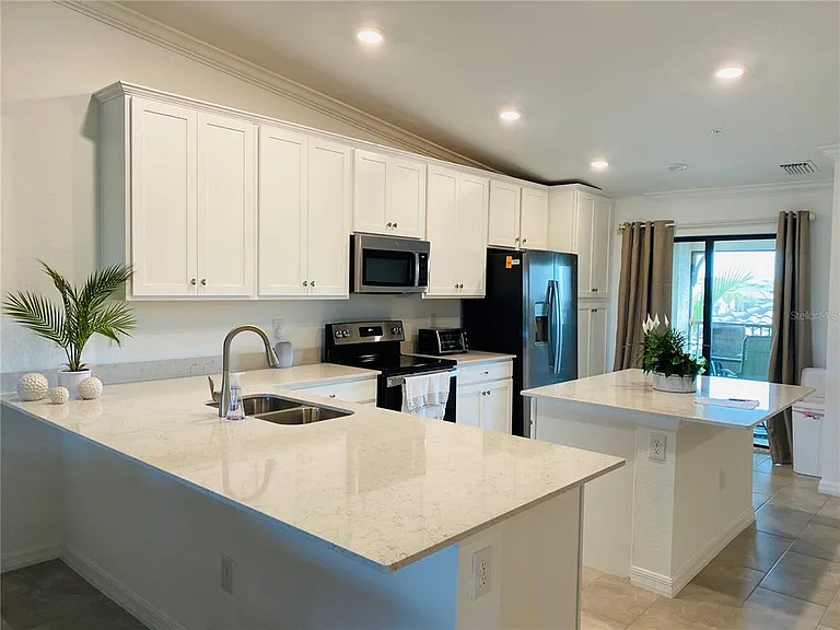 5664 Palmer Cir #202 — Photo 11