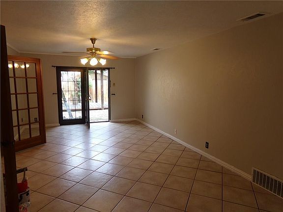 4th image of 1105 Mill River Dr