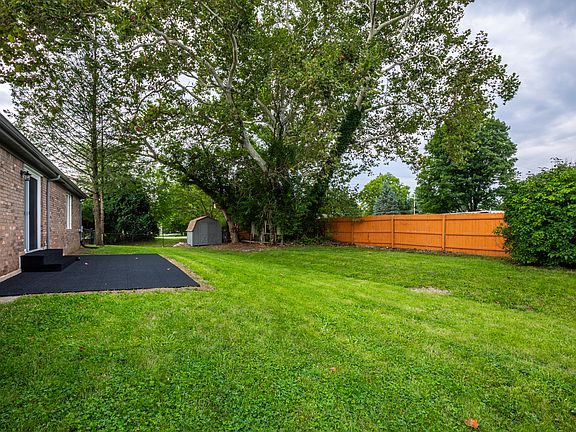3rd image of 2120 Debello Ct