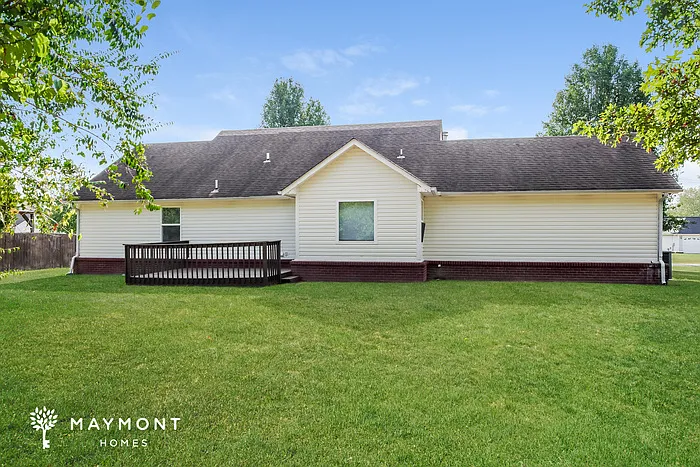 207 Cedar Creek Cir — Photo 11