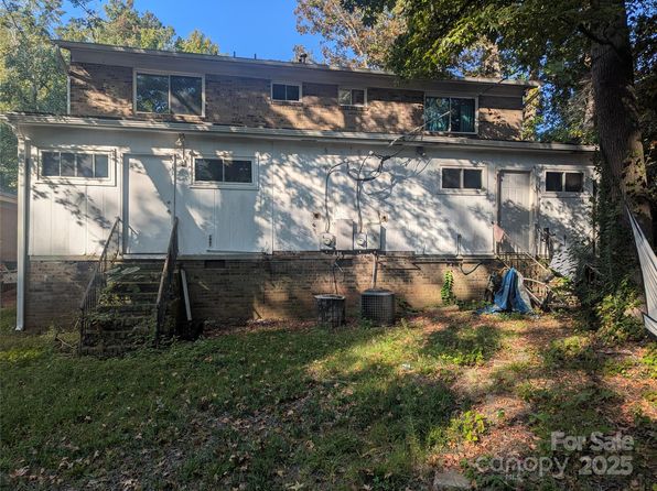 charlotte-north-carolina-456976980 picture