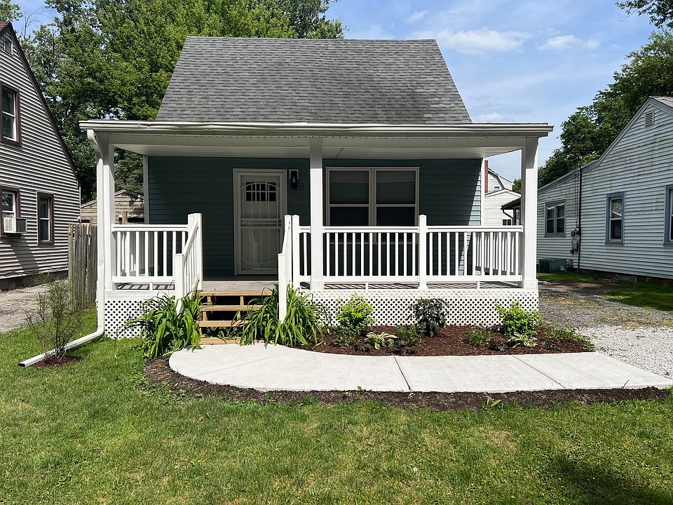 1st image of 3851 Maple St
