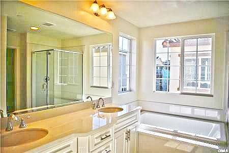 5th image of 683 Huron Pl