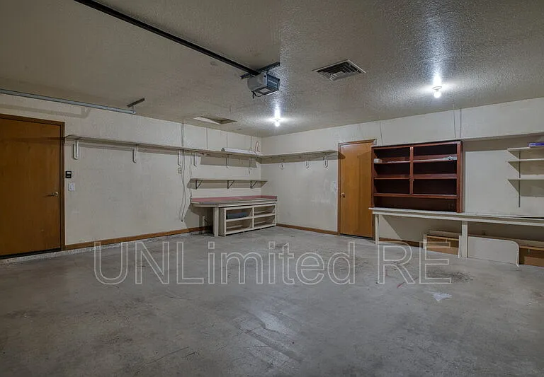 2512 Cisco Dr S — Photo 14