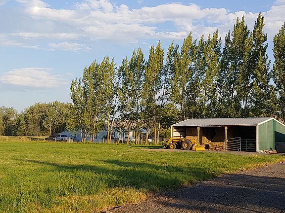 Hay/Equipment Barn