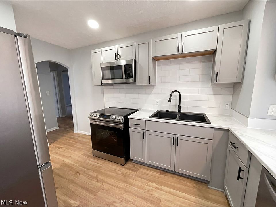 17409 Mapleboro Ave, Maple Heights, OH 44137 | MLS #5186727 | Zillow