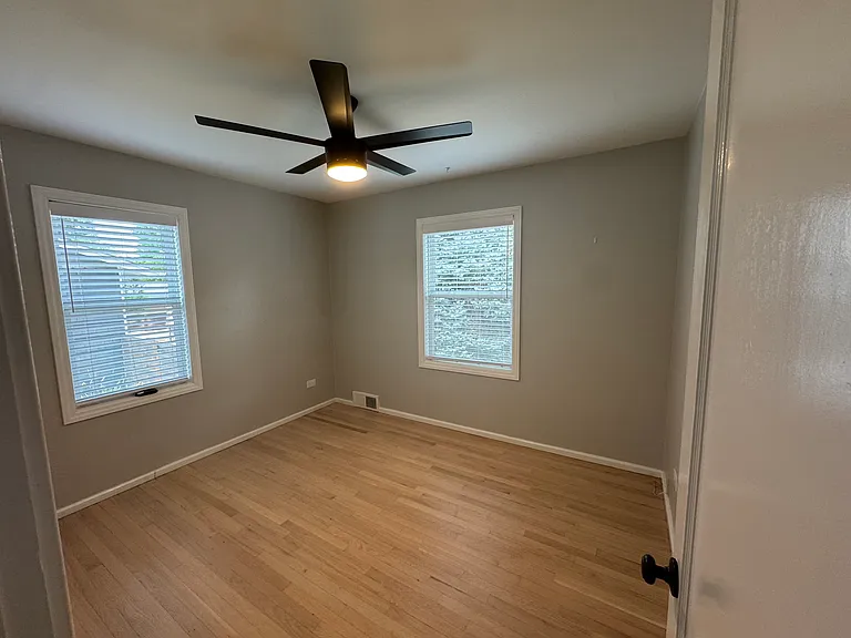 3336 S Marion St — Photo 6