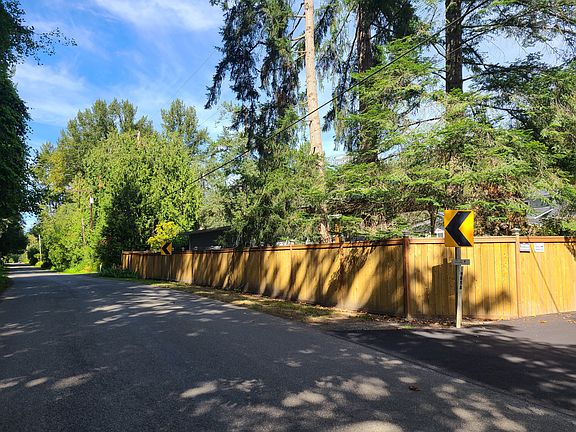 2nd image of 19858 Maxwell Rd SE