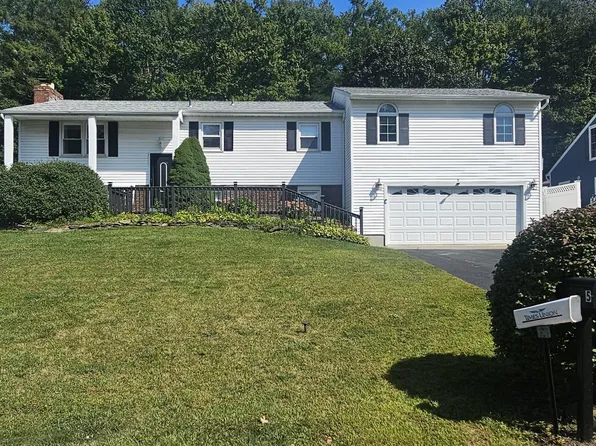 5 Chinquapin Avenue, East Greenbush, NY 12061