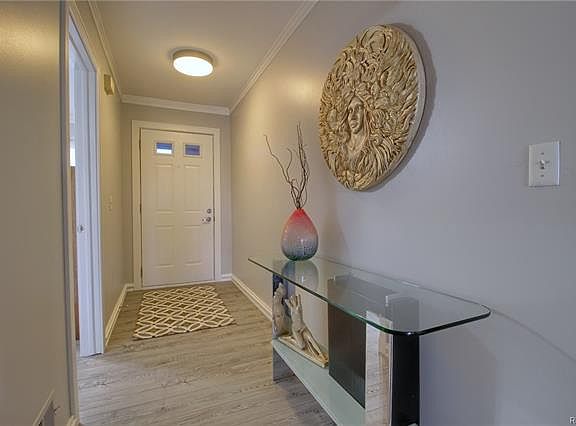 3rd image of 26130 N Knollwood Dr