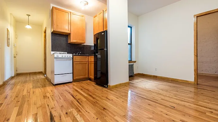 Rented by Nooklyn NYC LLC | media 43