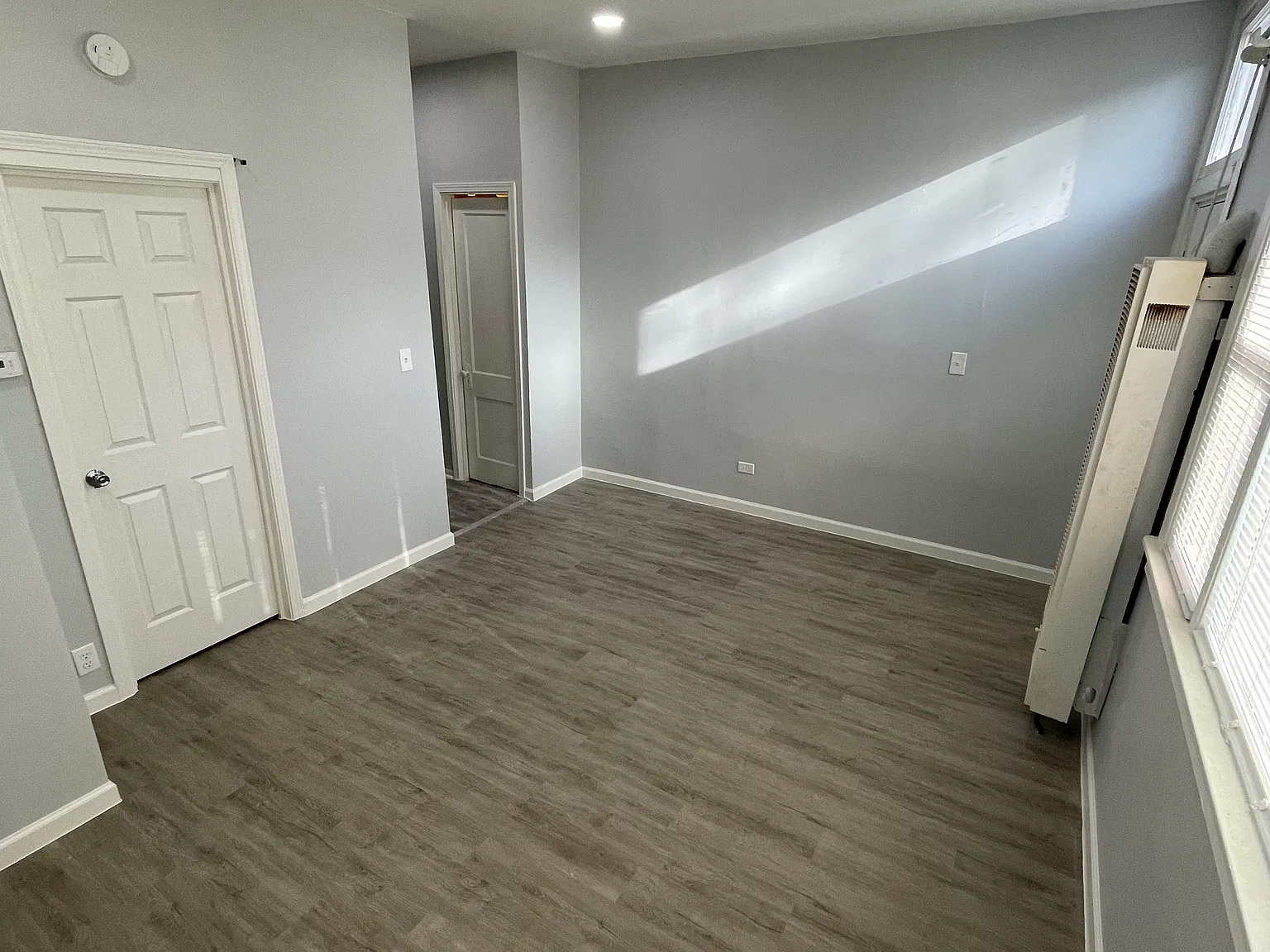 1 bed, $1,300 — Photo 1