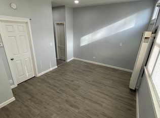 4044 W Hirsch St #1F, Chicago, IL 60651