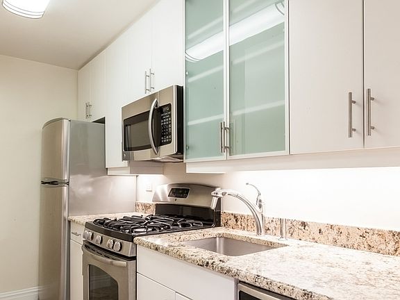 5th image of 55 W 14th St APT 8N