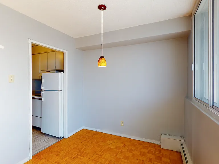 230 Gloucester St — Photo 12