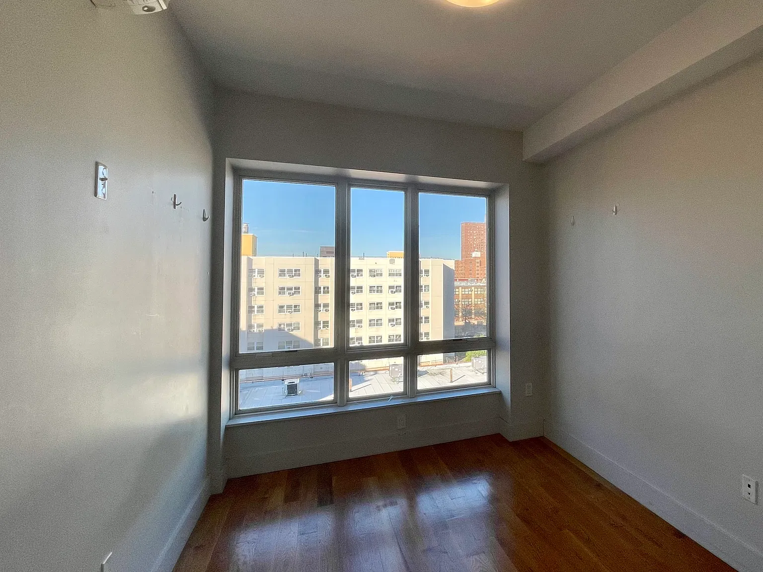 885 Dekalb Avenue — Photo 4