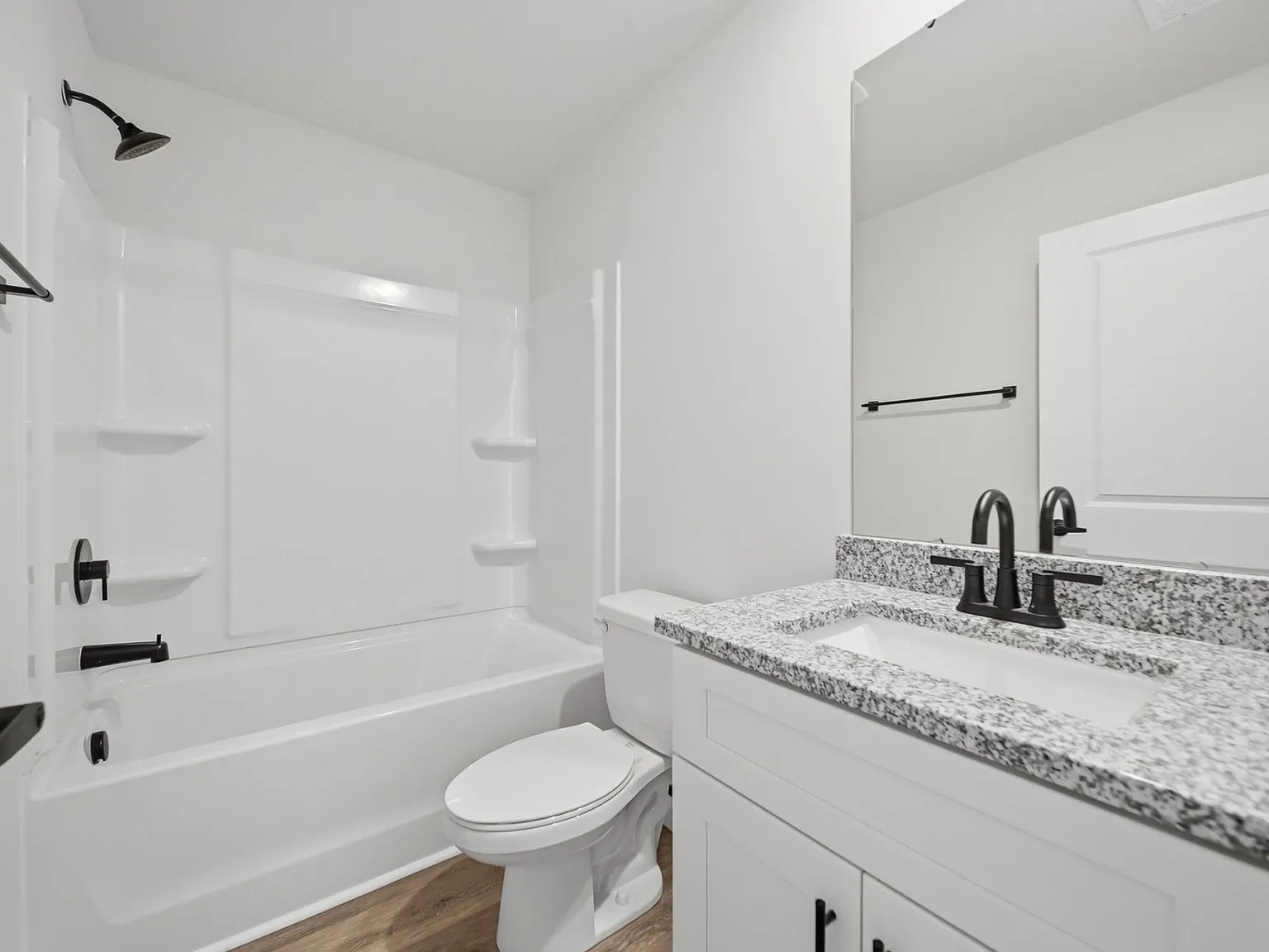 3 bed, 2.5 bath, 1300 sqft, $1,725 — Photo 3
