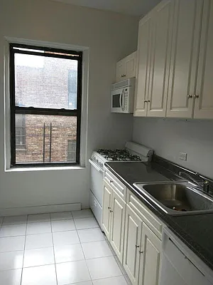 Rented by Roberto Guilbet, LREB | media 26