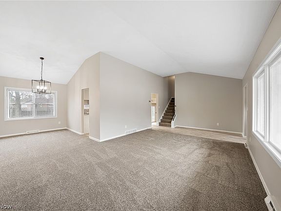4th image of 8533 Oxford Dr
