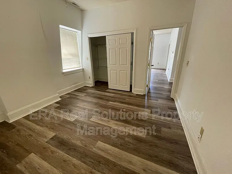 2112-2114 Kemper Ln #3 — Photo 17