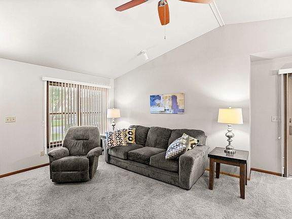 2nd image of 3616 Creekside Dr