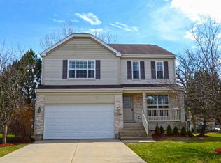 399 Madison Dr, Streamwood, IL 60107