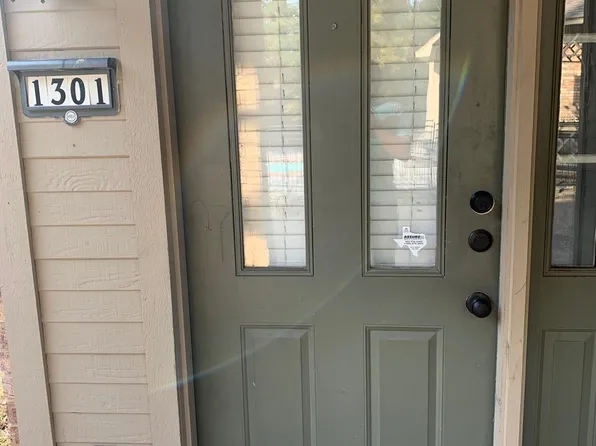 1301 Bent Tree Ln, Longview, TX 75605
