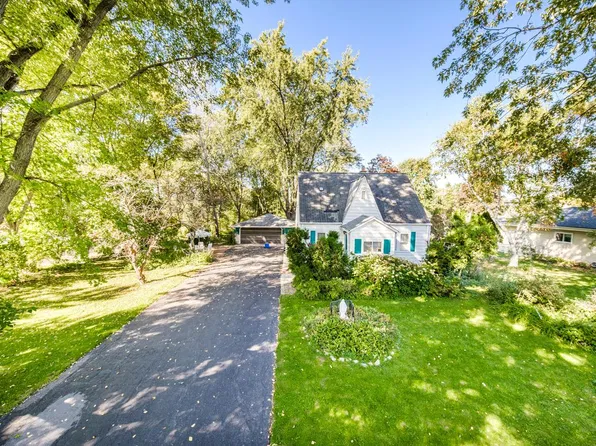 3285 Fiebrantz DRIVE, Brookfield, WI 53005