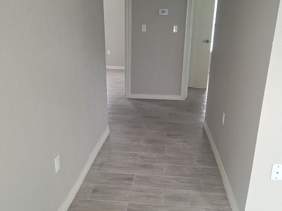 2nd image of 801 Missouri St